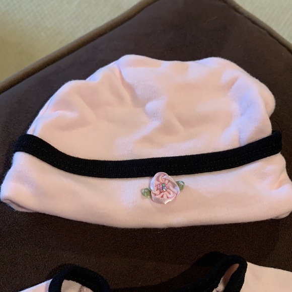 Designer sleeper/one piece with matching hat - Picture 4 of 4